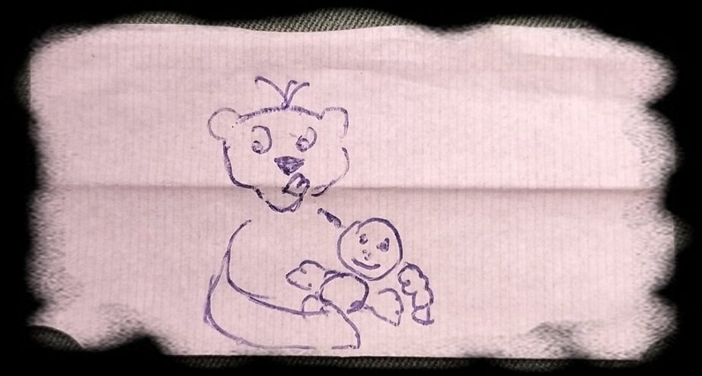 Ein mit Kugelschreiber gekritzelter Bär hält das Wesen tröstend in seinem Arm.